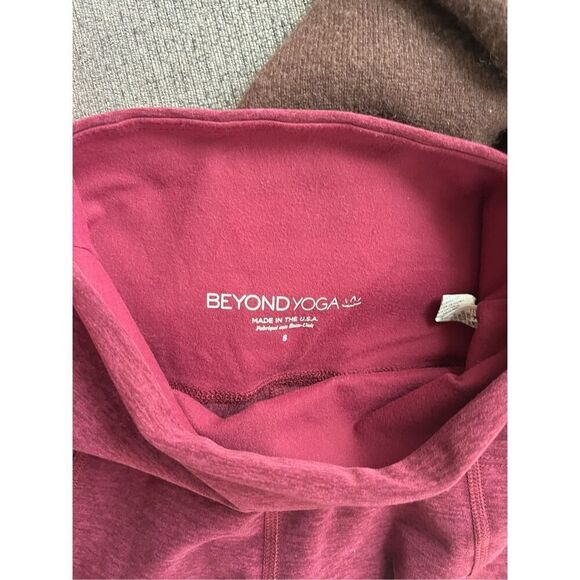 Beyond Yoga Spacedye Zip By Boulevard High Waisted 7/8 Leggings S Maroon - Picture 5 of 5